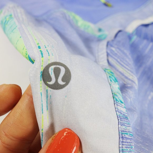 [RARE] Lululemon Run Times Short Wind Chill Sz 4 - Picture 12 of 13